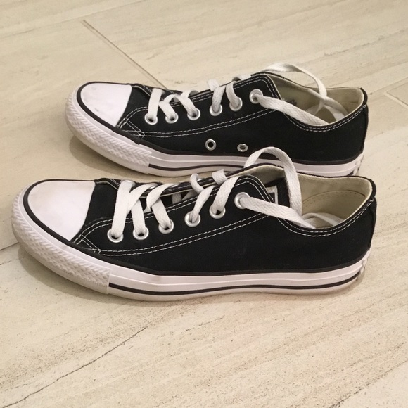women's chucks